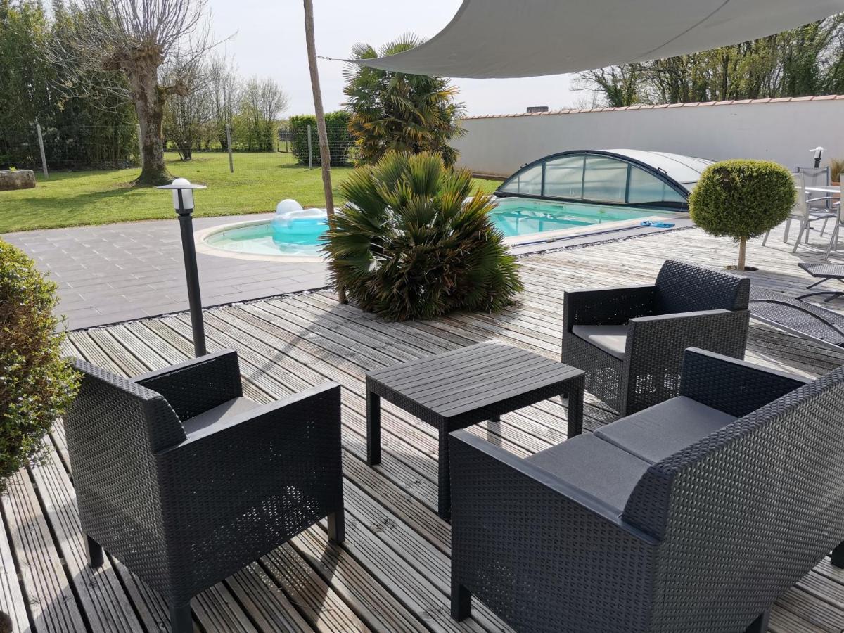 Maison De Campagne Proche Des Plages Saint-Romain-de-Benet Exteriér fotografie