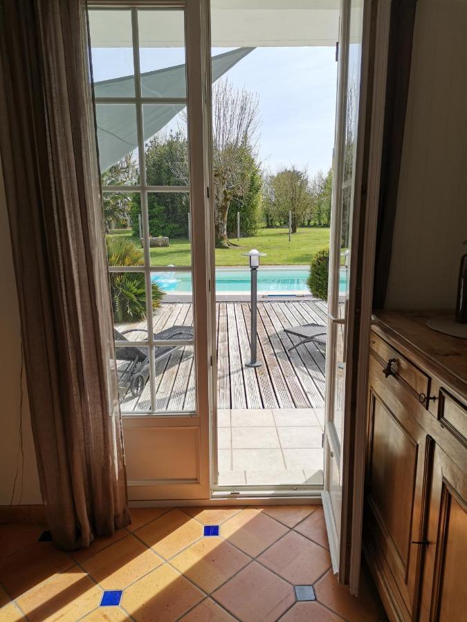 Maison De Campagne Proche Des Plages Saint-Romain-de-Benet Exteriér fotografie